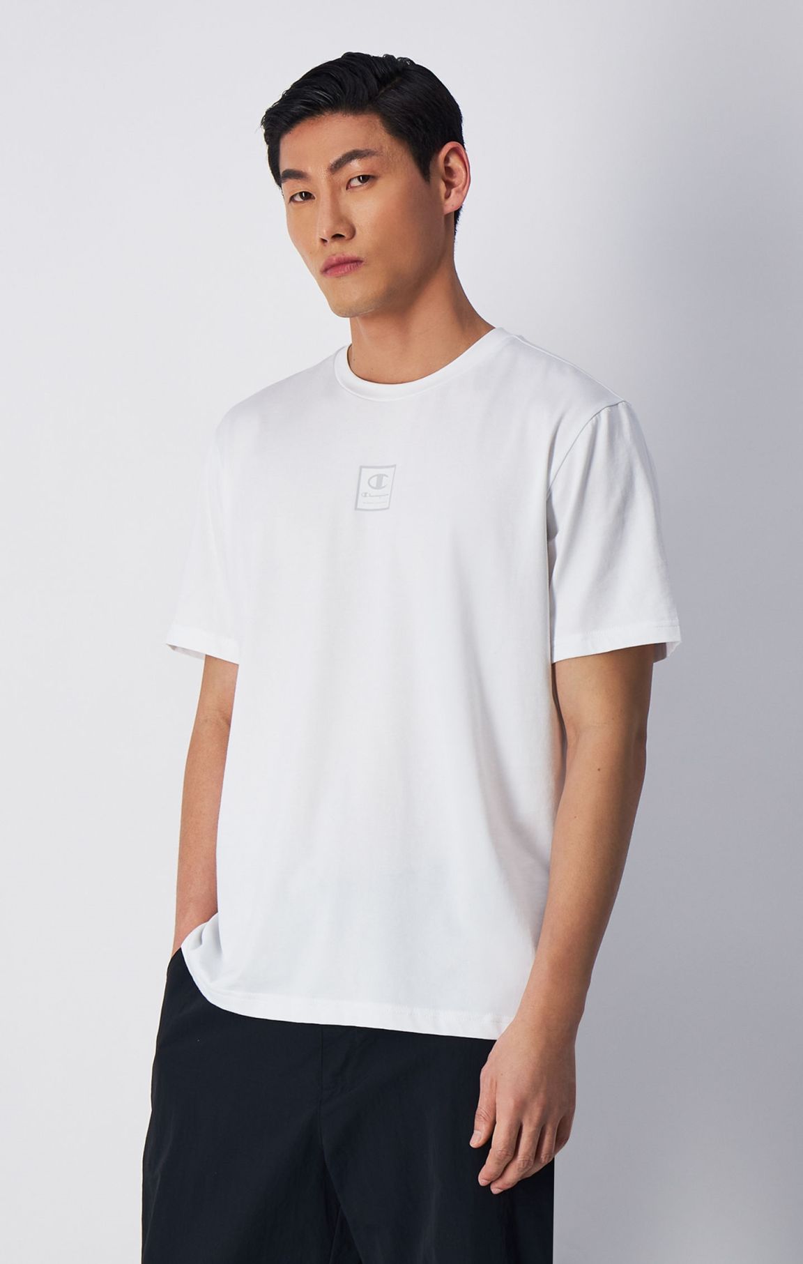 Komfort-T-Shirt mit tonalem Etikett