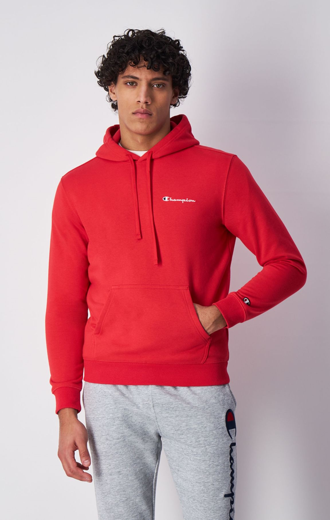 Sweatshirt à capuche et petit logo Champion brodé