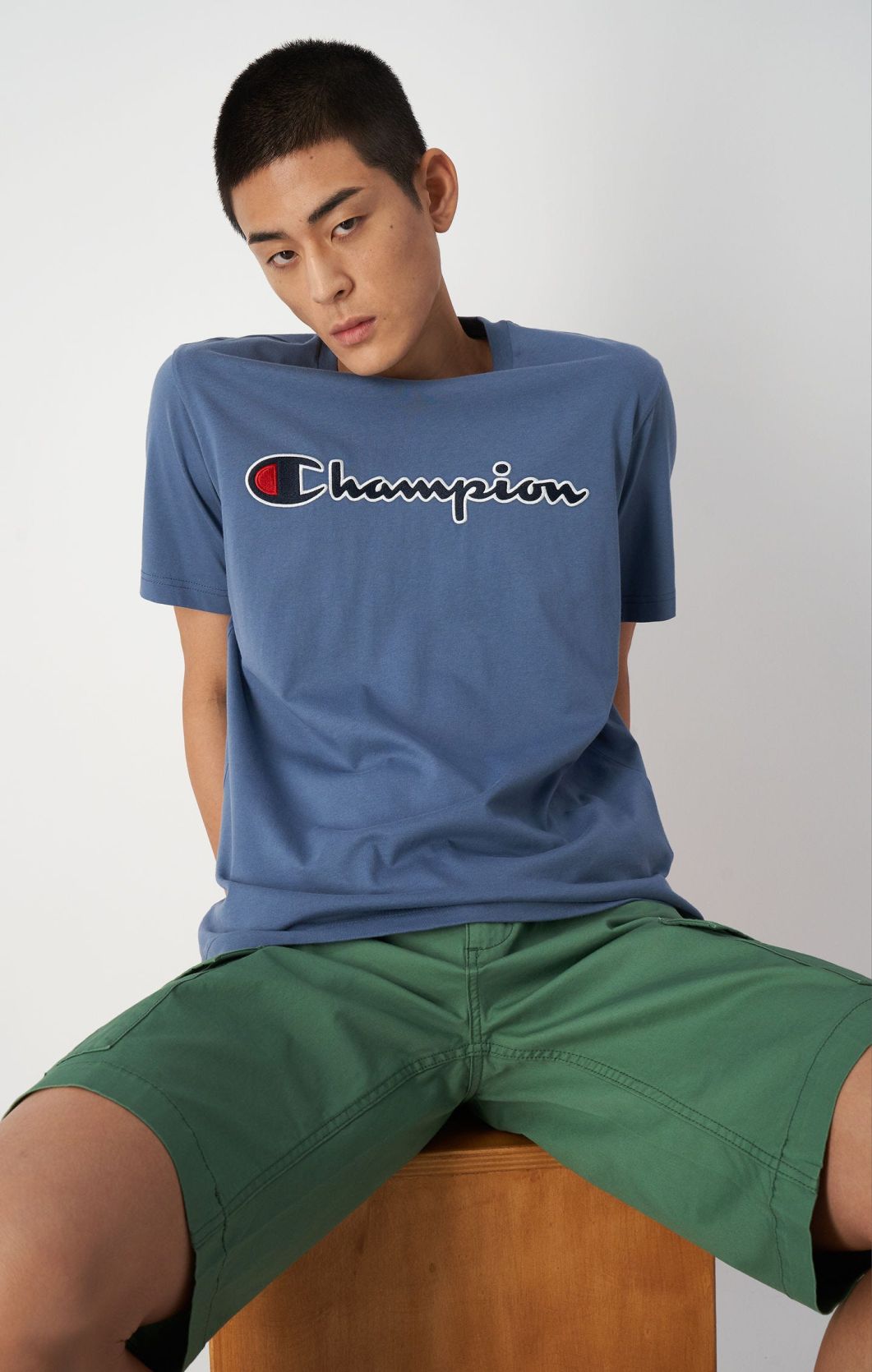 T-Shirt mit großem gesticktem Logo-Schriftzug | Champion Schweiz